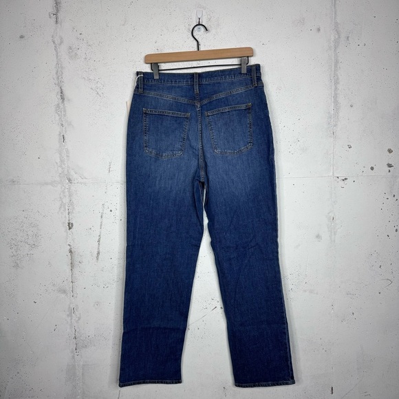 Universals Threads Vintage Straight Distressed Mom Jeans Size 10 - Picture 8 of 9